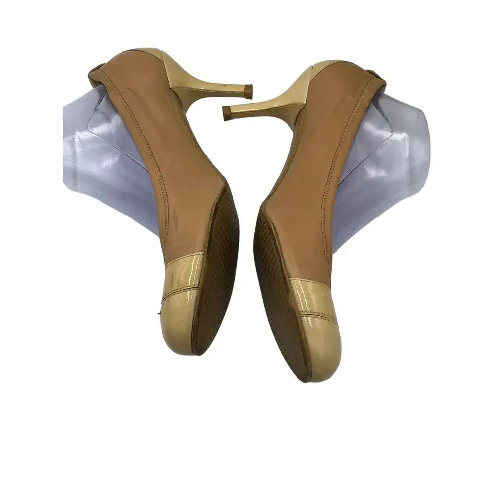 Stuart Weitzman Nude Tan Leather Patent Cap Toe Classic Heel Gold‎ Accent Sz 9.5